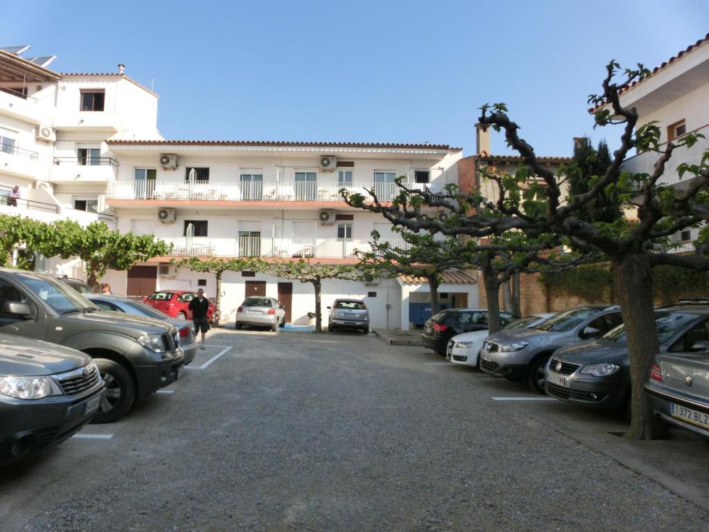 Hotel Can Catala L'Escala Exterior photo