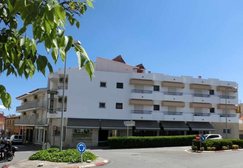 Hotel Can Catala L'Escala Exterior photo